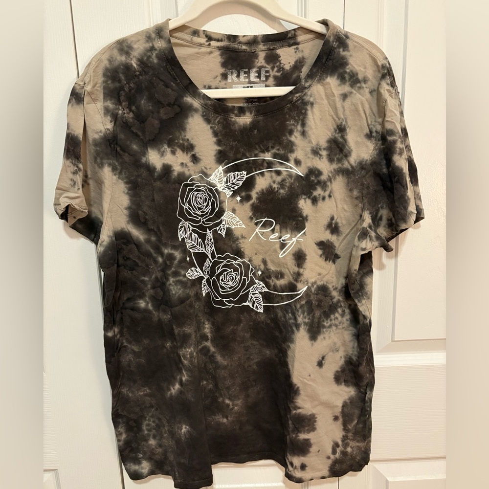 Reef Black and Tan Women's Tye-Dye Tee